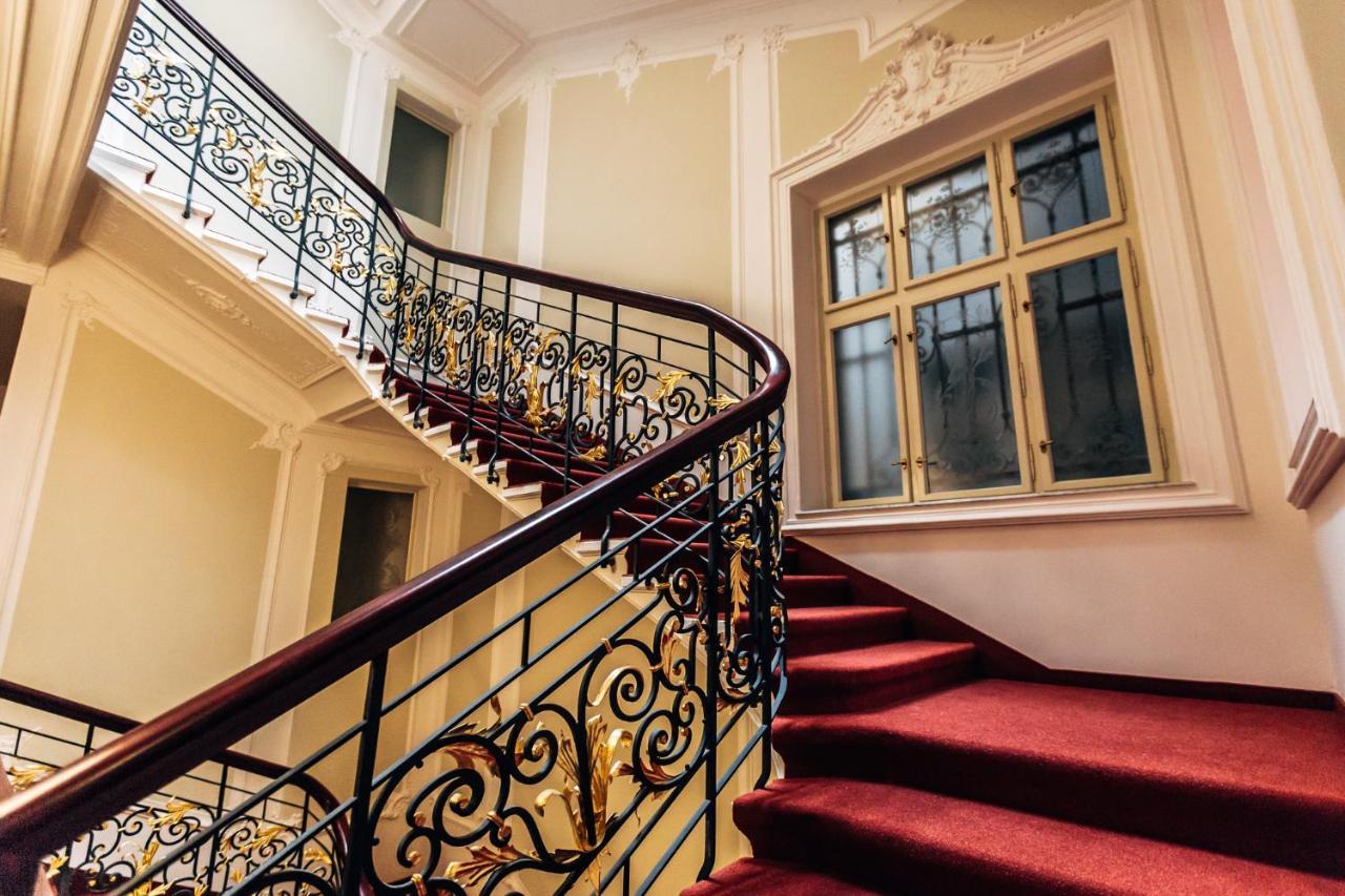 Hotel La Bohemia Карловы Вары Экстерьер фото