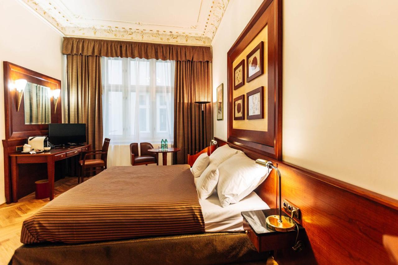 Hotel La Bohemia Карловы Вары Экстерьер фото