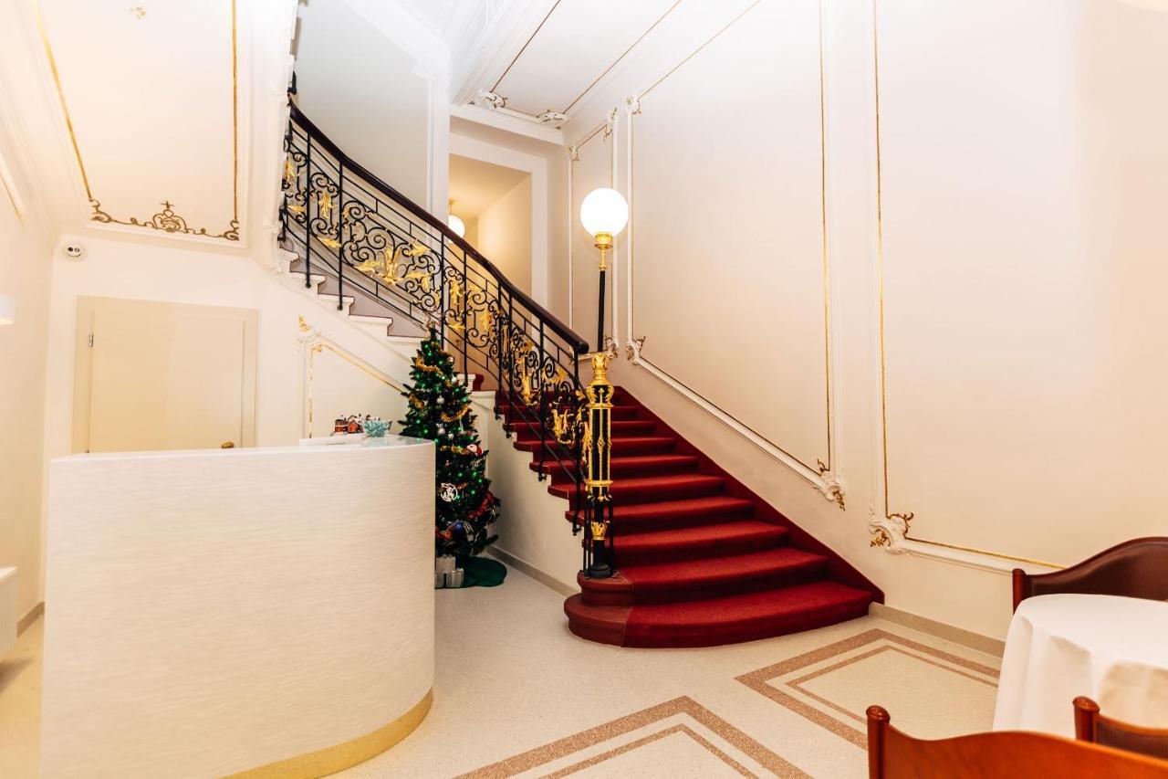 Hotel La Bohemia Карловы Вары Экстерьер фото