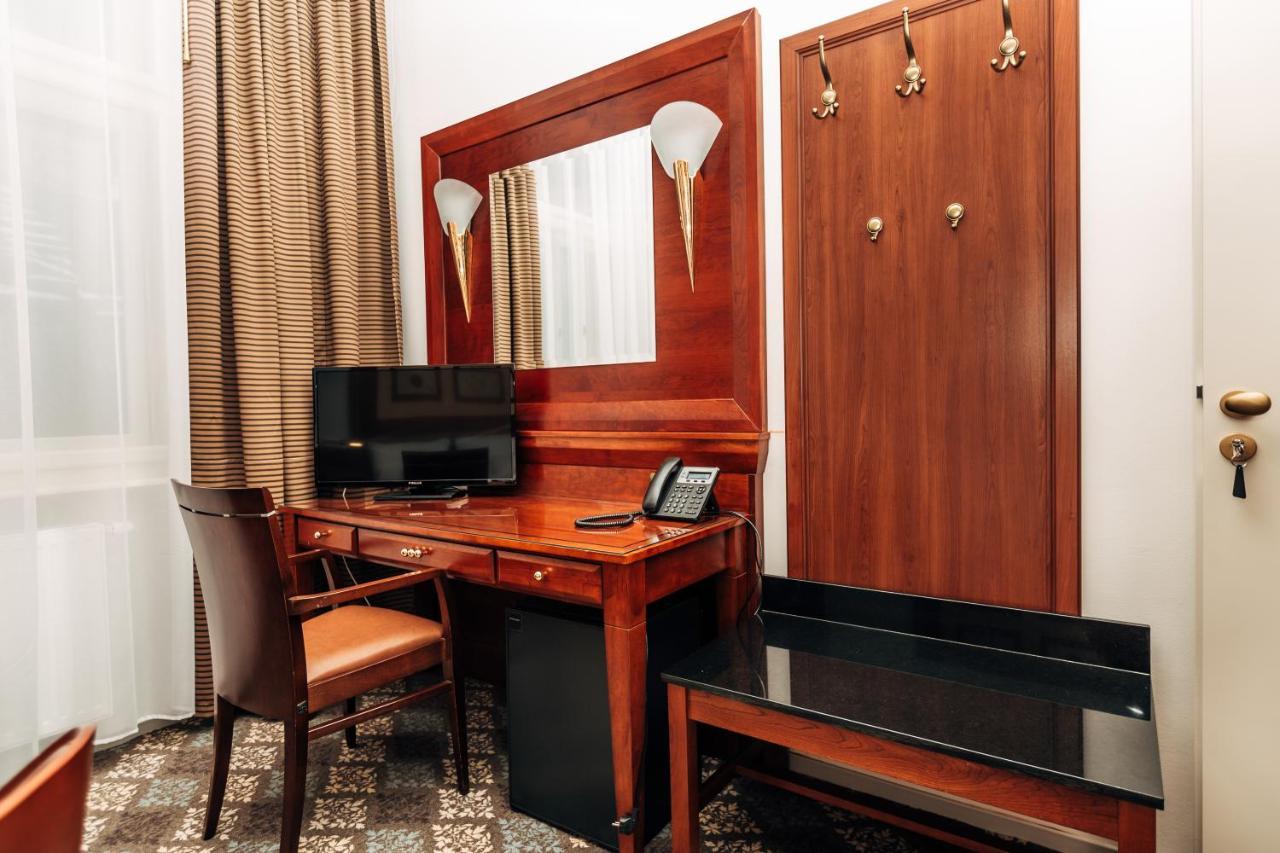 Hotel La Bohemia Карловы Вары Экстерьер фото