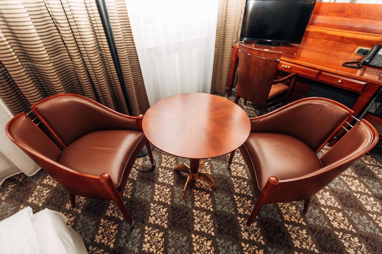 Hotel La Bohemia Карловы Вары Экстерьер фото