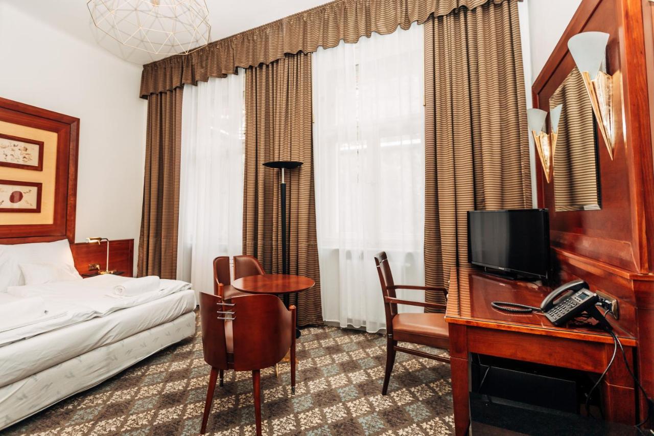 Hotel La Bohemia Карловы Вары Экстерьер фото