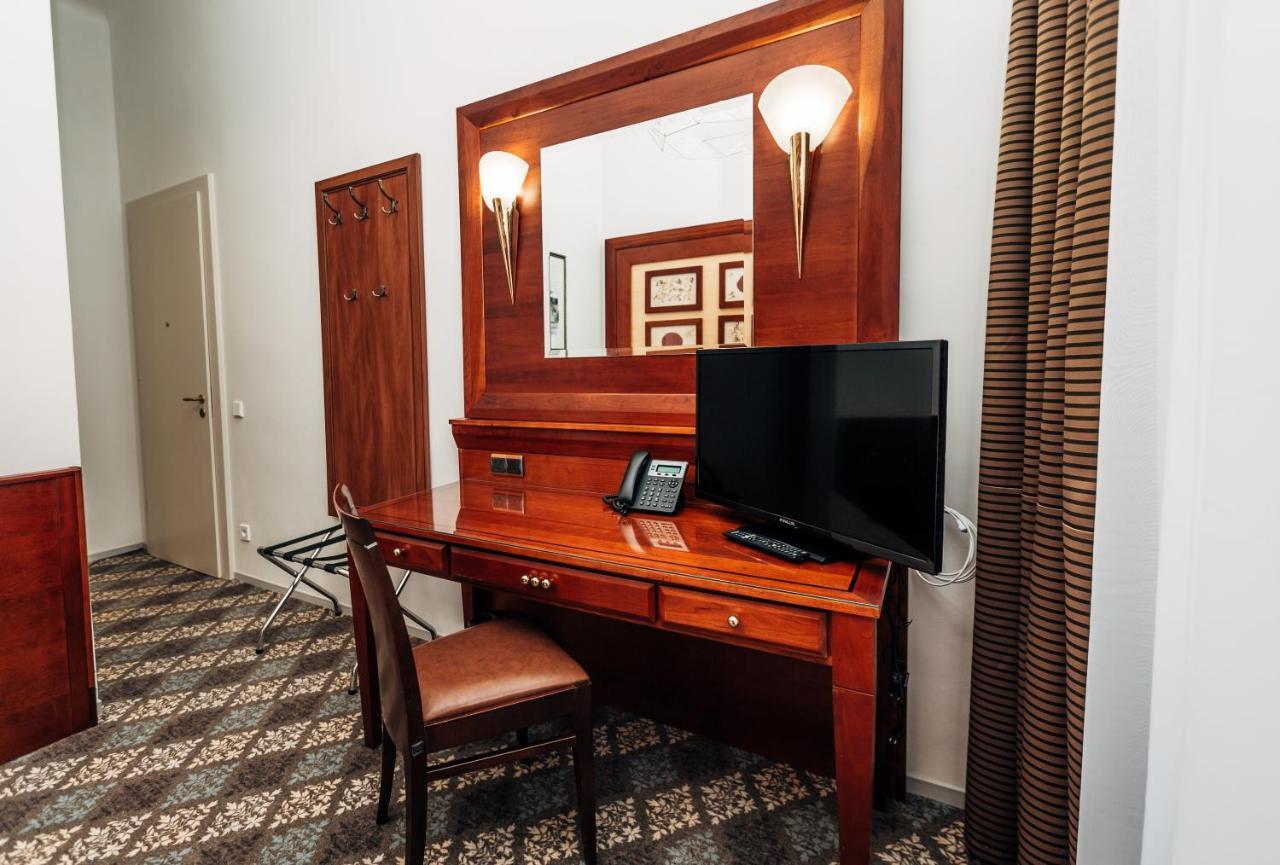 Hotel La Bohemia Карловы Вары Экстерьер фото