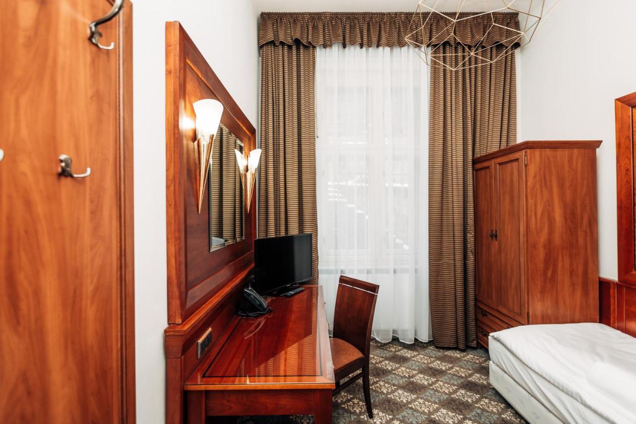 Hotel La Bohemia Карловы Вары Экстерьер фото