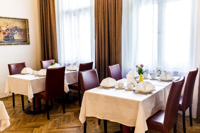 Hotel La Bohemia Карловы Вары Экстерьер фото